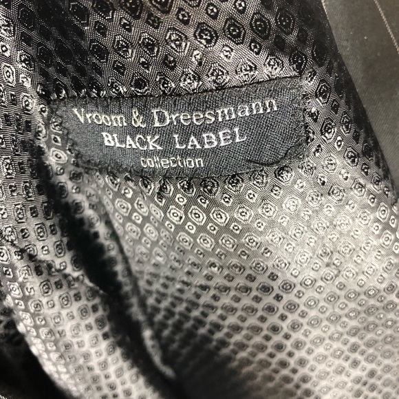 Beautiful pinstripe black and white suit - Picture 3 of 6